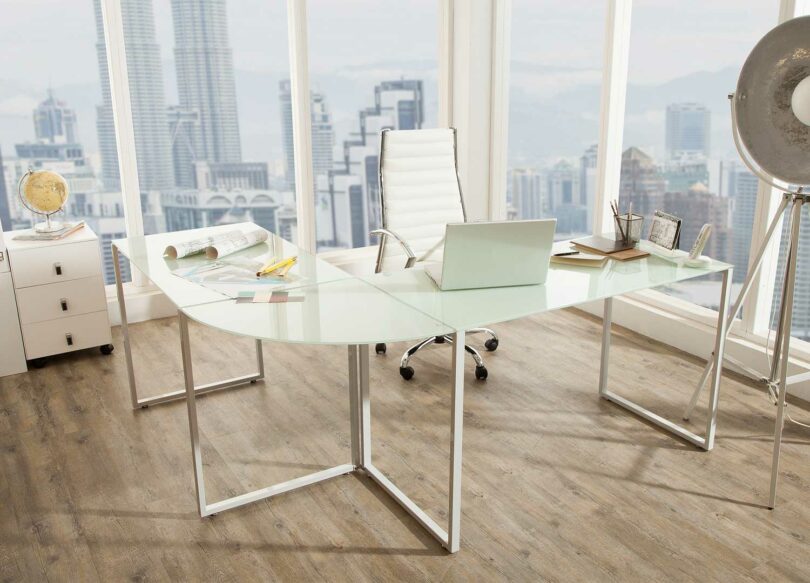 bureau d'angle moderne en verre blanc