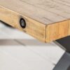 zoom sur le plateau en bois de pin