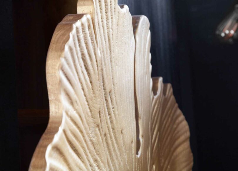 Décor feuille en bois