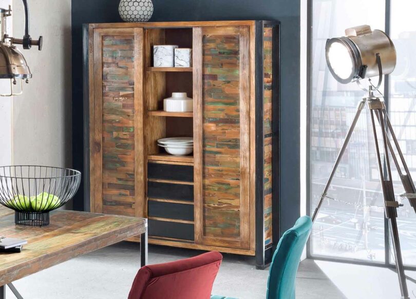 armoire rustique en bois recyclé