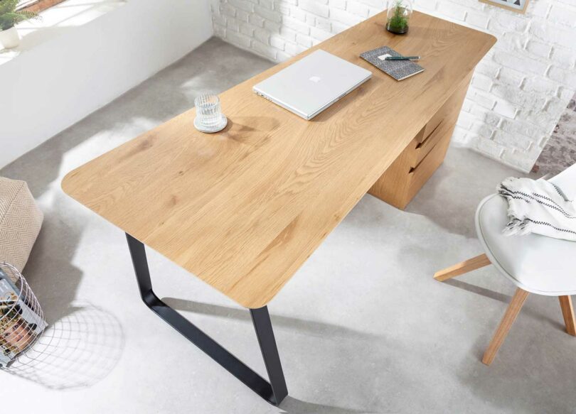 bureau de travail moderne en bois aspect chêne