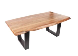 table basse au bord irrégulier en bois