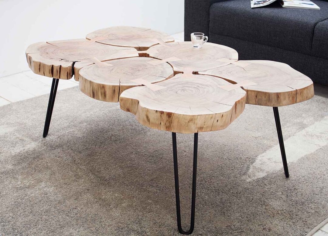 table basse avec rondins en bois massif et pieds en épingle