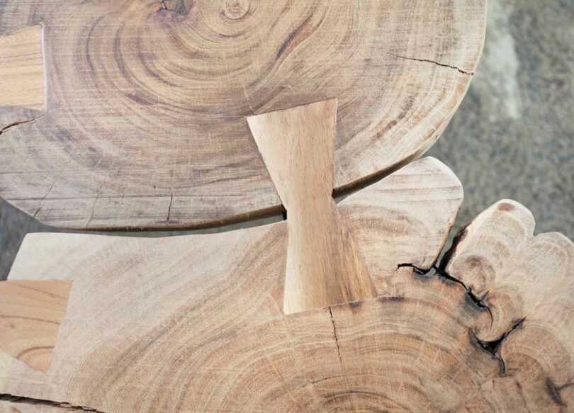 table de salon avec rondin en bois