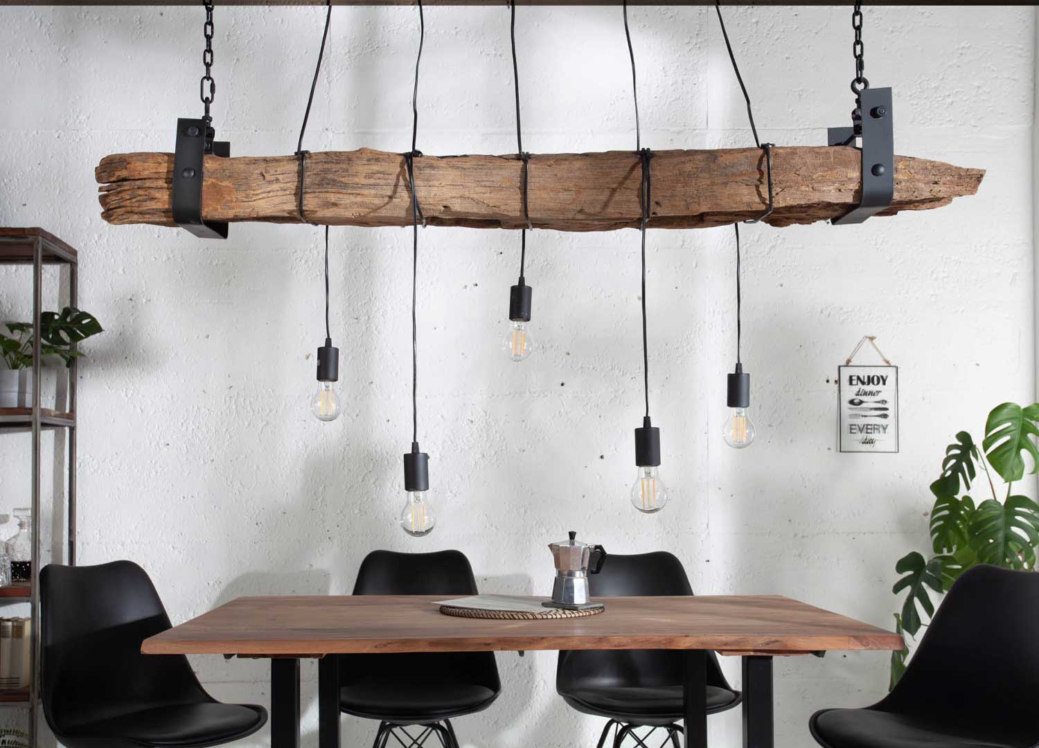 Luminaire salon en bois avec étagère