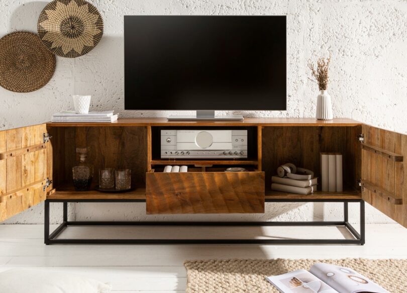 meuble tv moderne en bois massif et métal noir