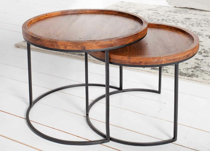 table de salon en bois massif et métal noir