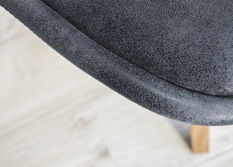 zoom sur le tissu de la chaise