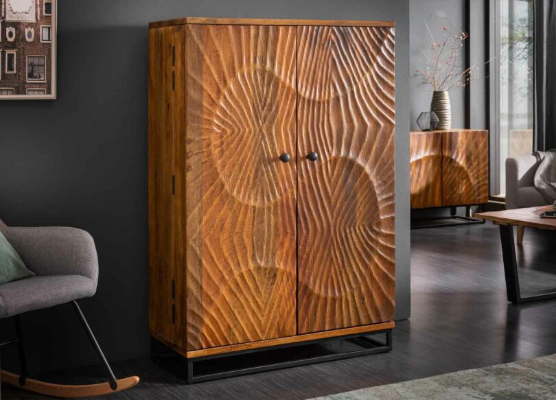 Meuble de bar haut en bois massif artisanal