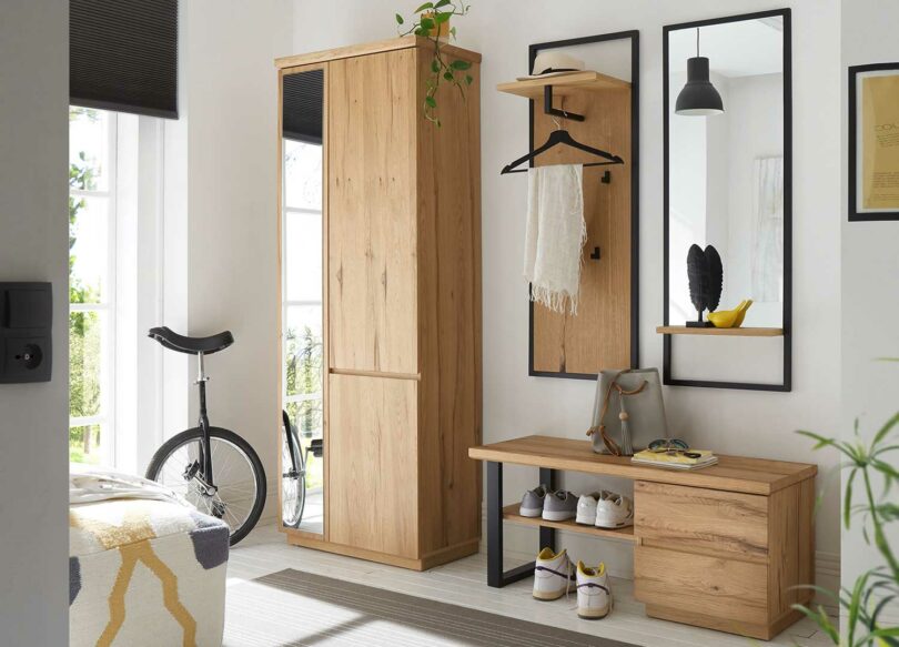 Ensemble d'entrée bois et métal noir design