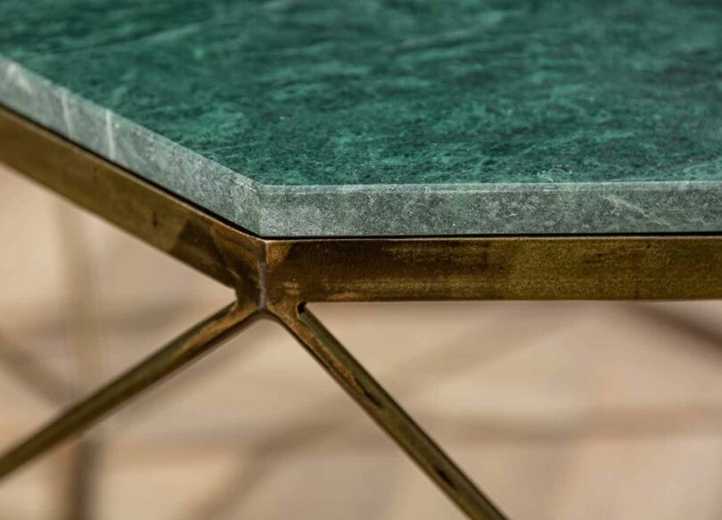 Marbre vert de la table basse