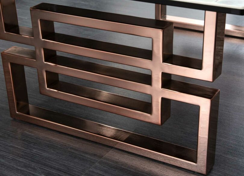 zoom sur le pied design en céramique