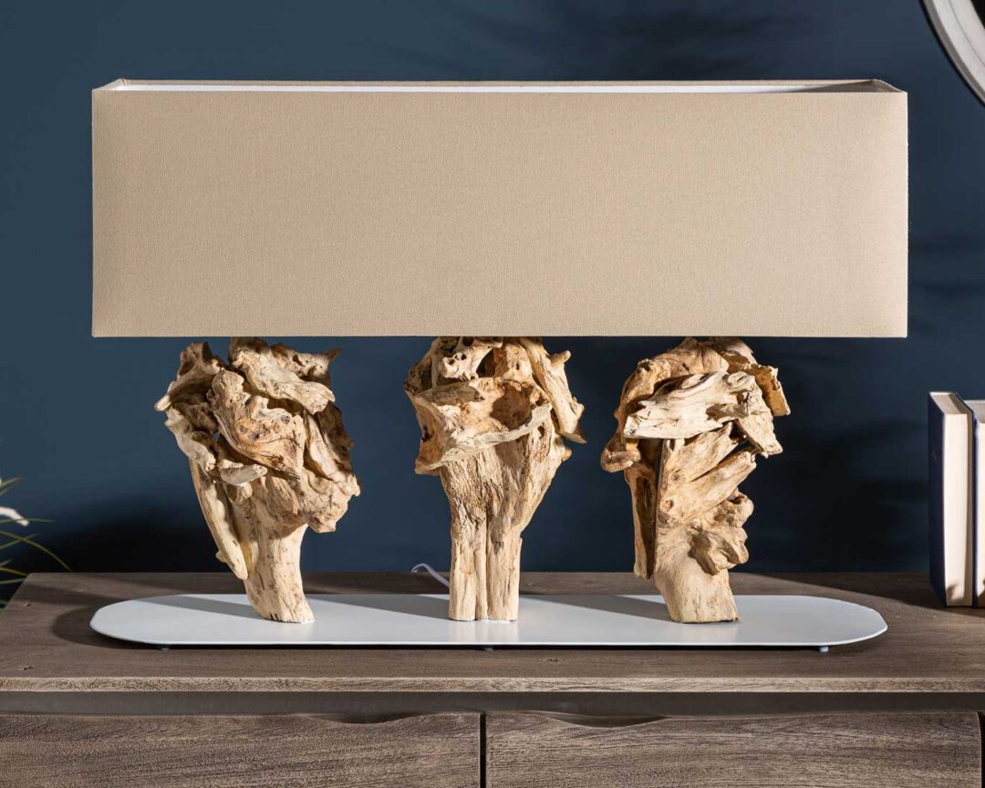 Lampe en bois flotté - Un grand marché