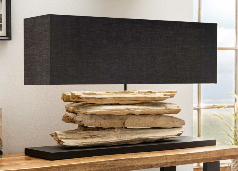 Lampe de salon en bois et lin noir