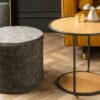 Table d'appoint en chêne et pouf en velours gris