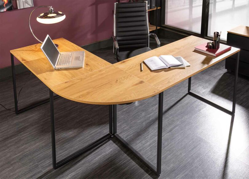 bureau d'angle 180 cm aspect chêne et métal noir