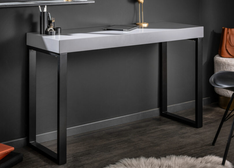 table de travail gris laqué