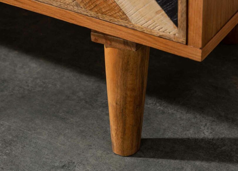 zoom sur les pieds en fuseaux