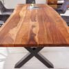 table de salle à manger en bois de sesham style industriel