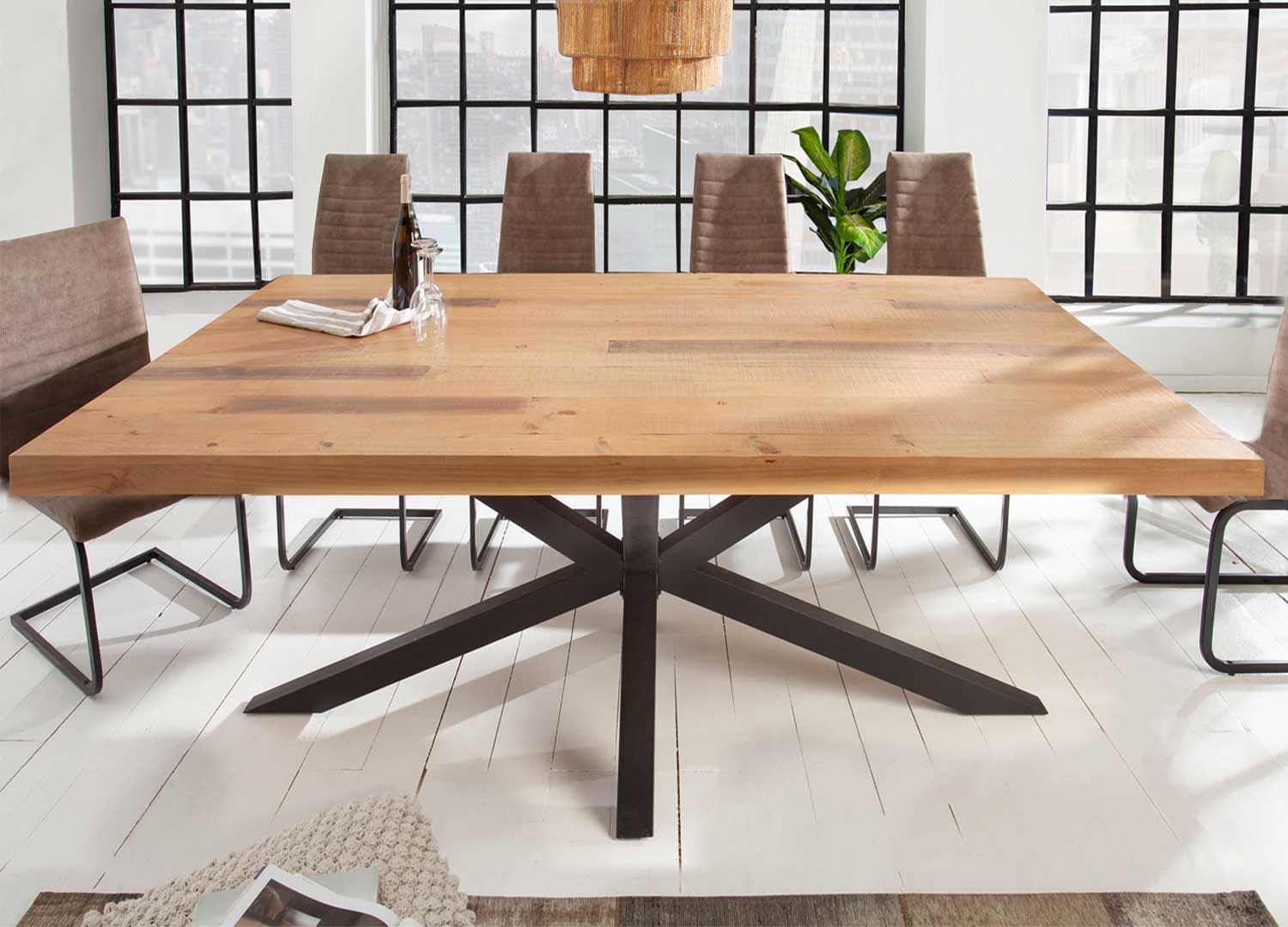 table de repas moderne en bois massif et métal noir