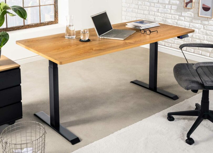 Bureau relevable en bois design