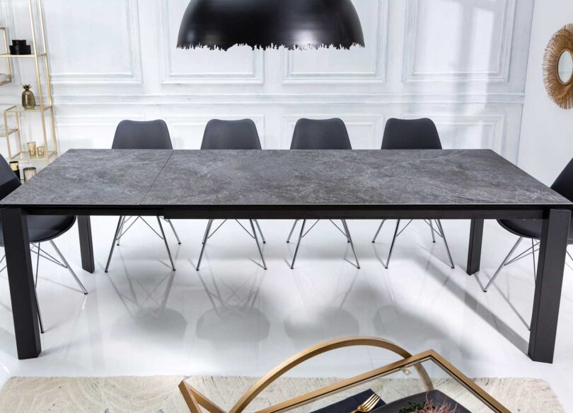 Table de repas aspect marbre
