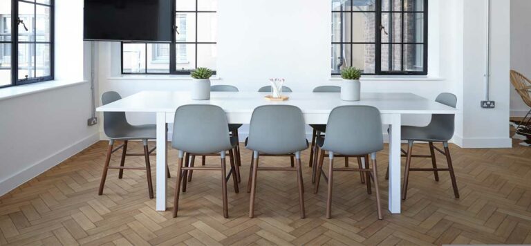 Quelles chaises de salle à manger choisir pour compléter votre décoration intérieure ?