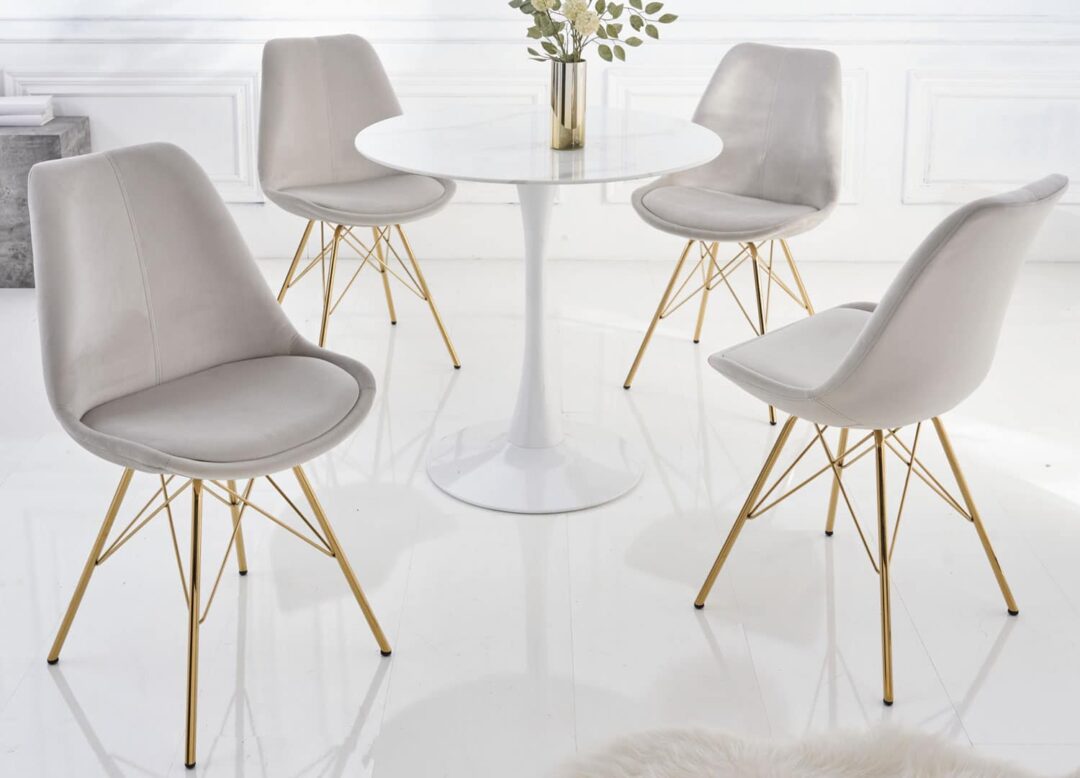 Chaise de séjour en velours champagne