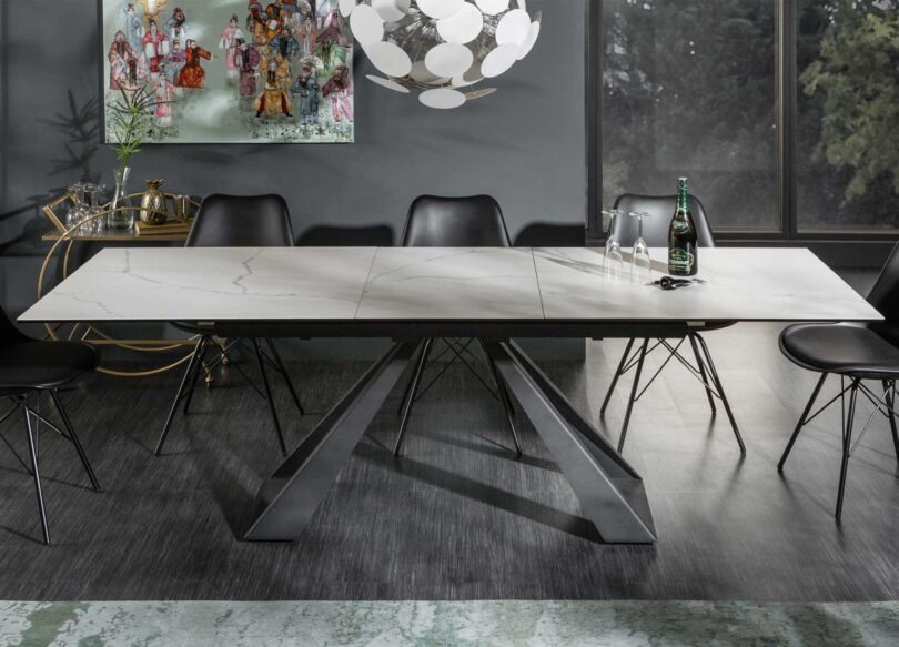 table avec allonges pour 12 personnes
