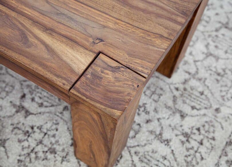 zoom sur le plateau en bois