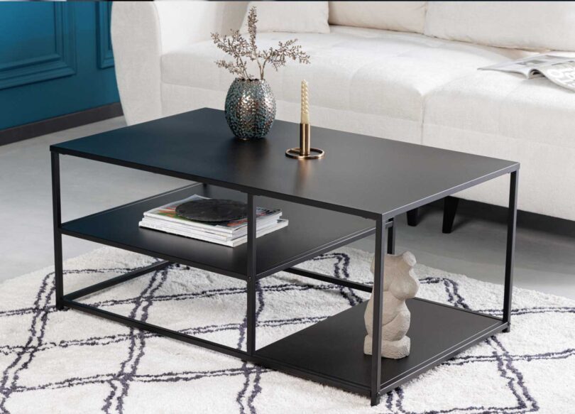 Table basse rectangulaire en métal noir