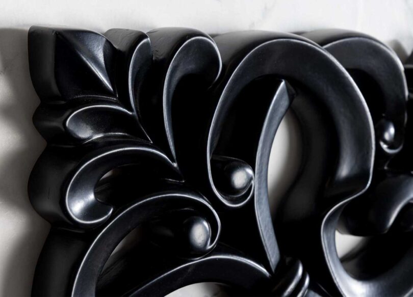 Ornements du miroir carré baroque