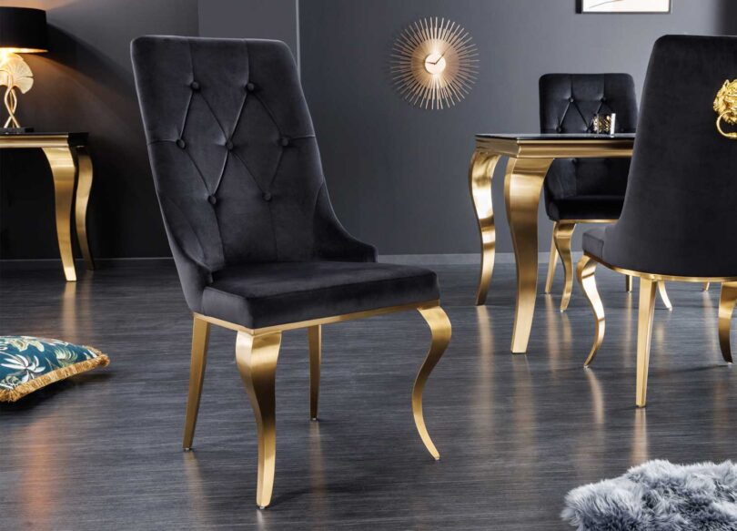 lot de 2 chaises en velours noir et pieds dores baroque
