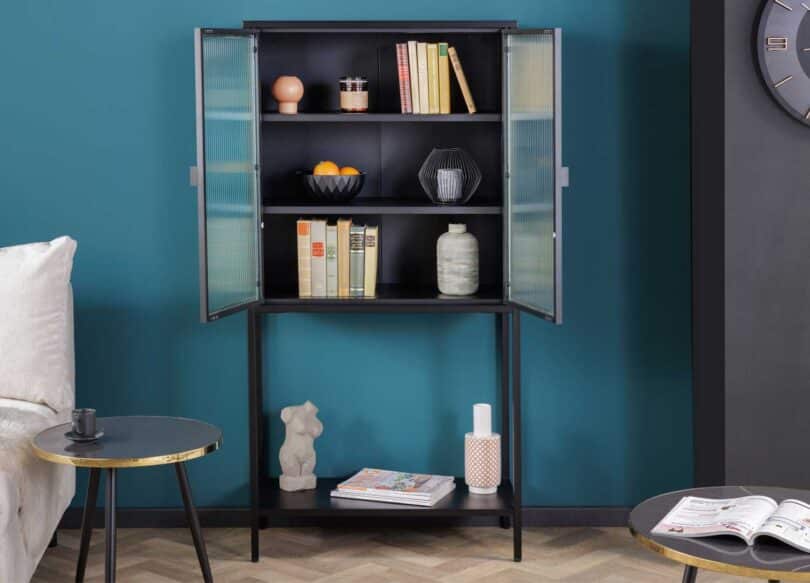meuble de rangement design en metal et verre strie