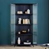 vitrine 2 portes design en metal noir