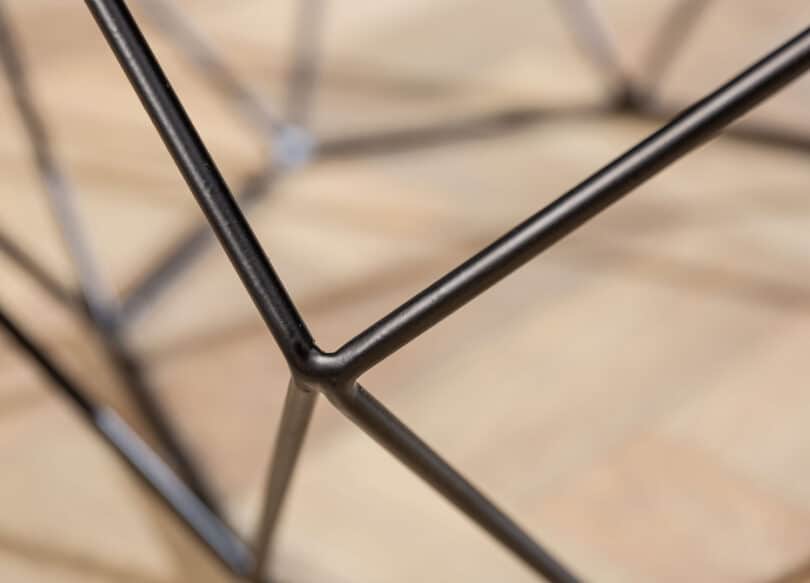 pied en fer noir design