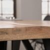 Plateau ondulé en bois de la table de repas