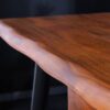 Plateau irrégulier en bois massif d'acacia du bureau avec tiroir