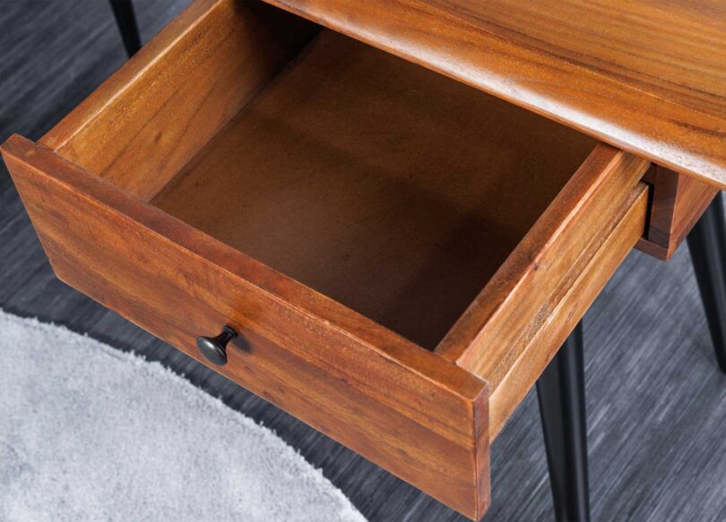 Tiroir du bureau en bois