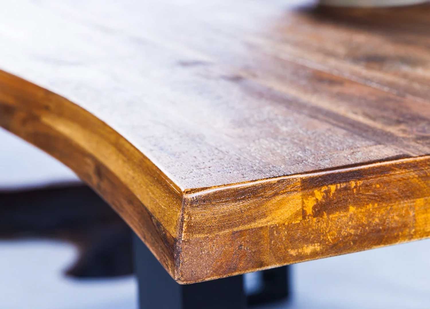 Bord de table repas en bois