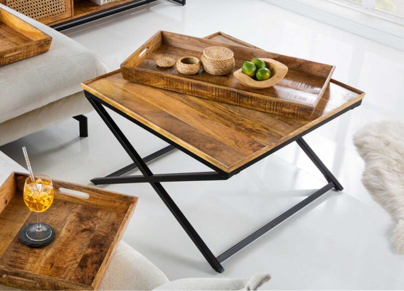 Table basse carrée en bois sans les plateaux amovibles