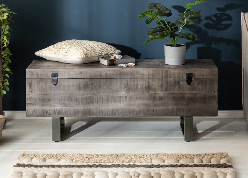 banc coffre de rangement industriel pas cher en bois massif et metal noir