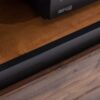 zoom sur le detail en fer fonce du meuble tv de 170 cm