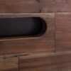 zoom sur la façade en bois massif