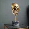 Crâne décoratif en or