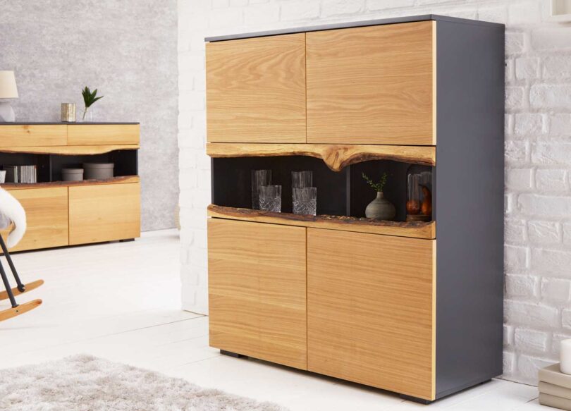 Buffet haut en bois massif et MDF