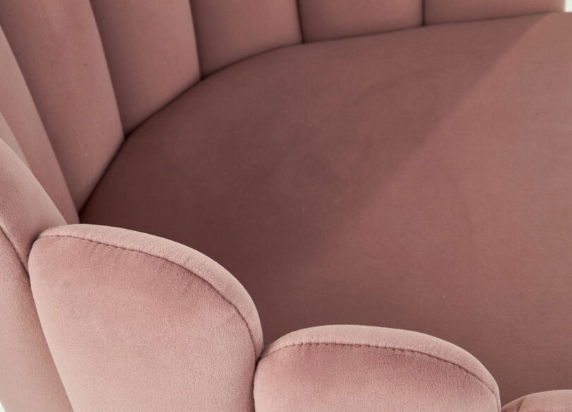 zoom sur le tissu en velours rose