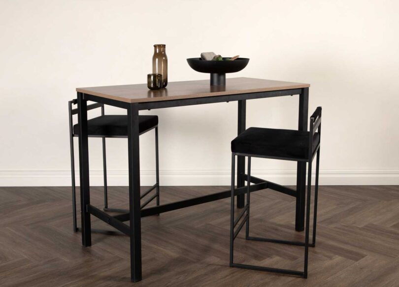 Table de bar design en bois et métal noir