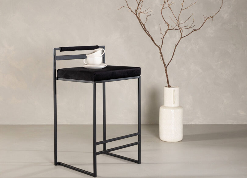 Tabouret de bar en velours noir design