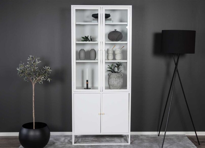 Vitrine en métal blanc design